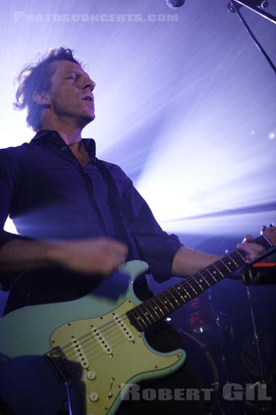 DEUS - 2006-04-26 - PARIS - Cabaret Sauvage - 